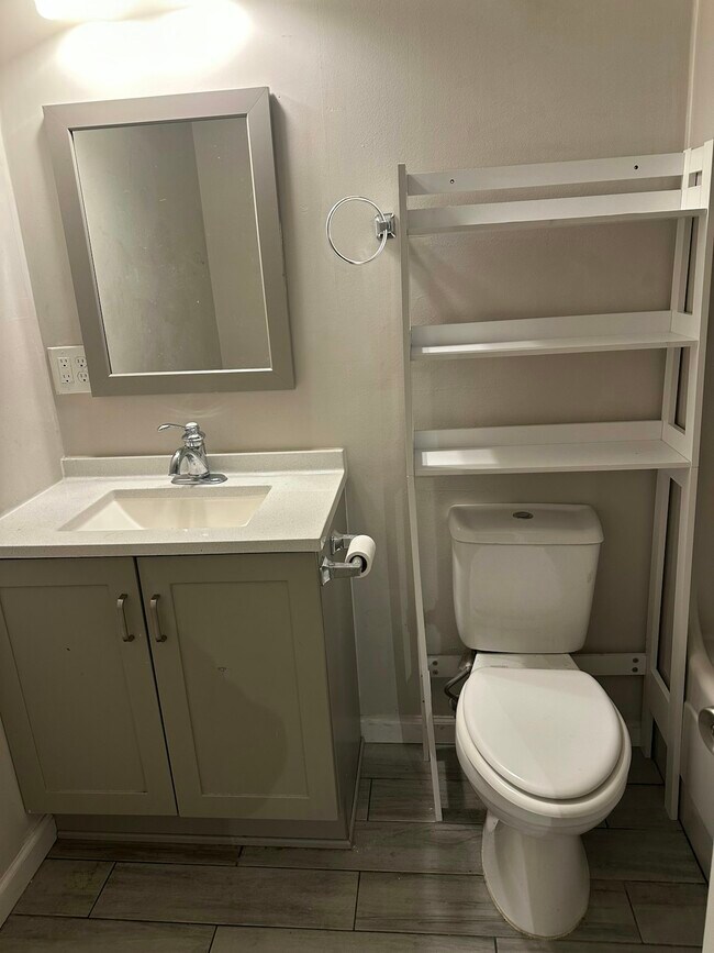 Foto del edificio - 3120 Creedon Dr