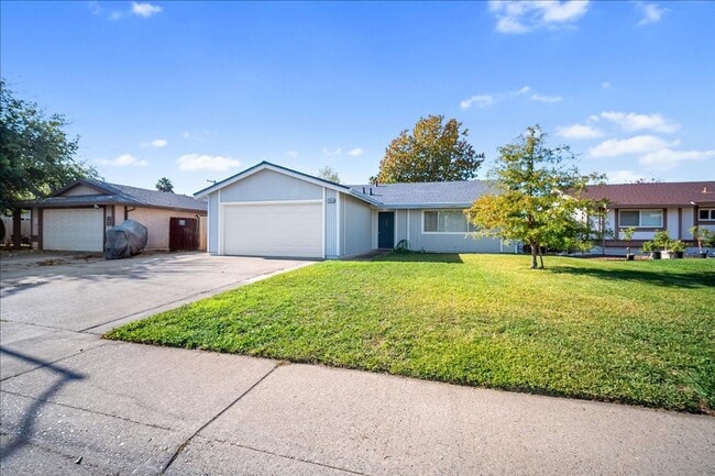 Building Photo - 2944 Calle Del Sol Way