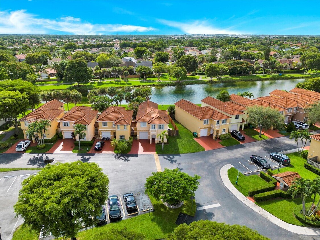 Foto principal - 14832 SW 104th St
