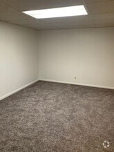 Building Photo - 326 Bocage Dr