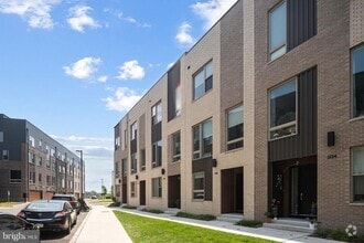 Building Photo - 3126 Pierview Ln