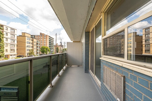 Building Photo - 365 Eglinton Ave E