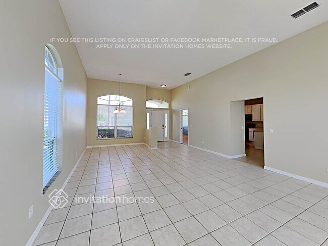 Foto del edificio - 14985 Faversham Cir