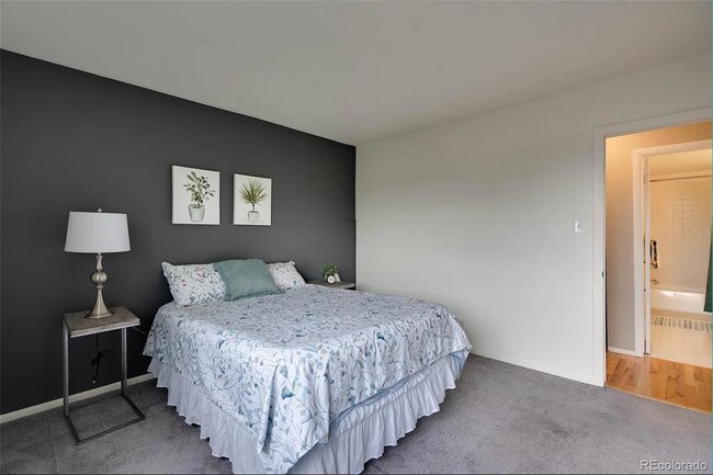 Building Photo - 1350 Josephine St