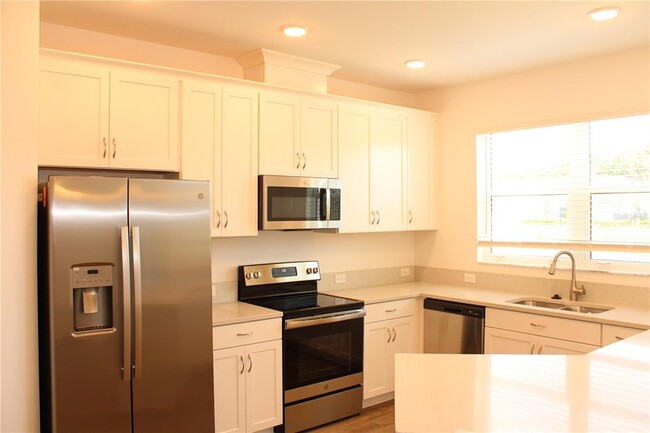 Building Photo - 4083 Via Sienna Cir