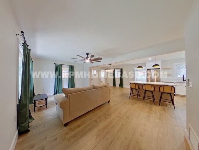 Foto del edificio - Charming Fully Renovated Home in Mary Esth...