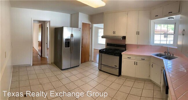 Foto del edificio - 3 br, 2.5 bath House - 606 Hopper Almond