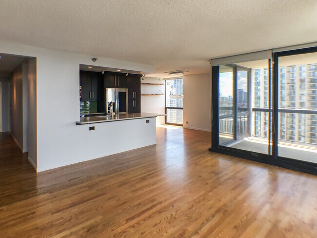 Building Photo - 1122 N Clark St