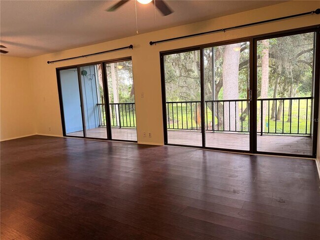 Foto del edificio - 423 Sheoah Blvd