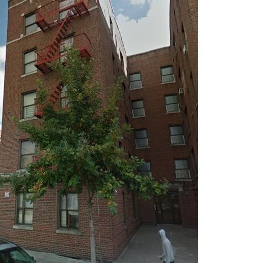 Primary Photo - 1534 Beach Ave