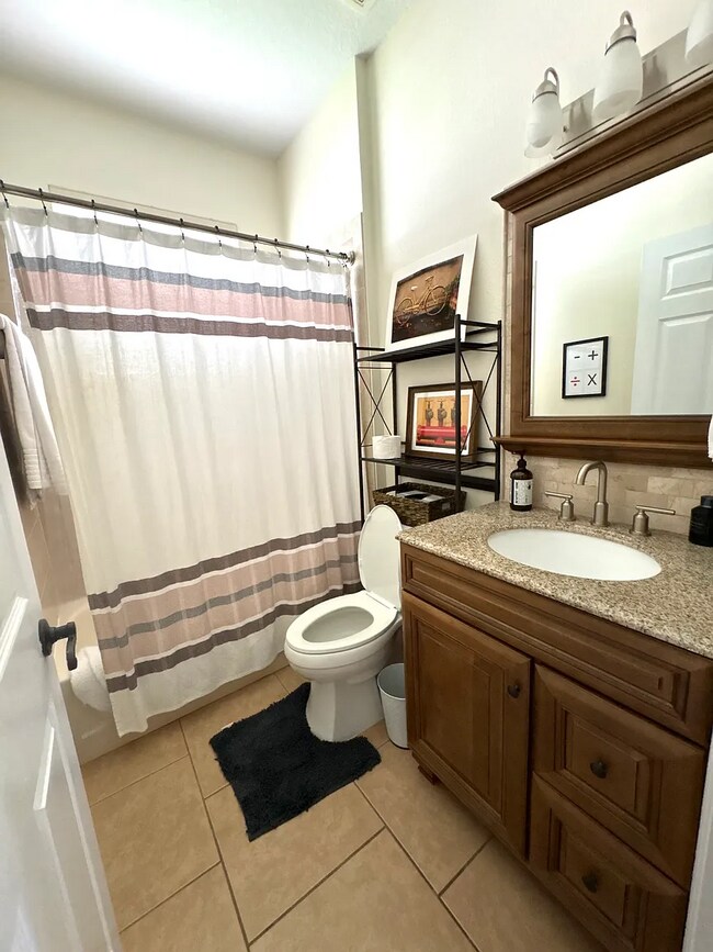 Foto del edificio - 4254 67th Avenue Cir E