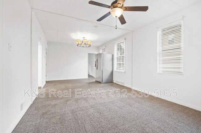 Foto del edificio - 2410 Collins St