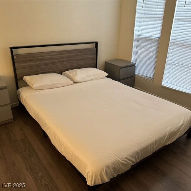 Foto del edificio - 4650 Koval Ln