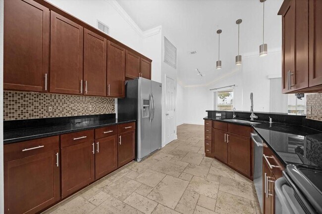 Building Photo - 3499 Summerwood Way