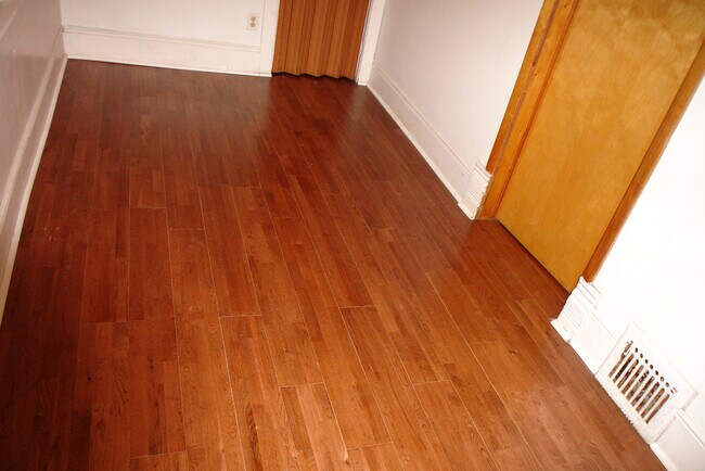 bedroom 1 - 3620 N Paulina St