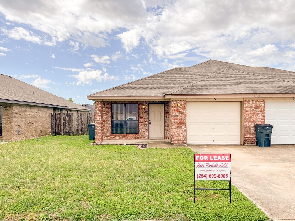 Foto principal - 1212 Nicholas Cir