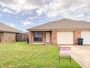 Building Photo - 1212 Nicholas Cir