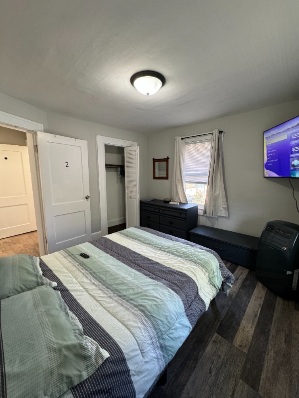 Building Photo - 1230 N Kealing Ave