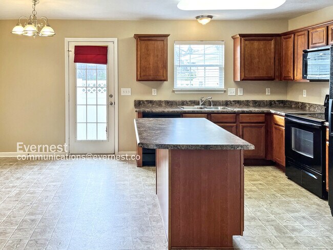 Building Photo - 1785 Red Jacket Dr