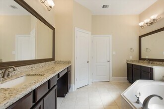 Building Photo - 20111 Redondo Valley Dr