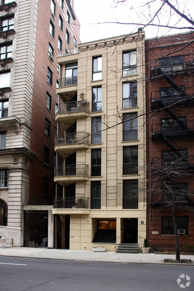 Building Photo - 8 W 65th St