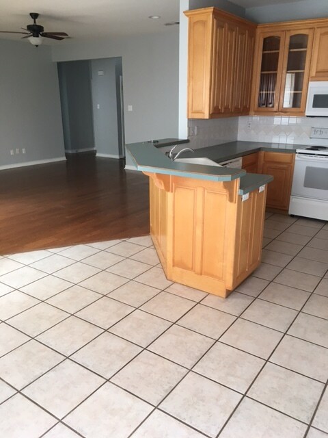 Foto del edificio - 626 Maplewood Dr