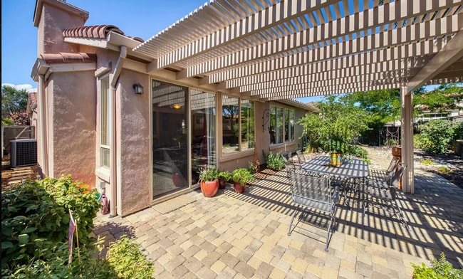 Building Photo - 14000 Welsh Mountain Ct