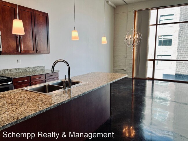 Building Photo - 1 br, 1 bath House - 309 E Market - Mercan...