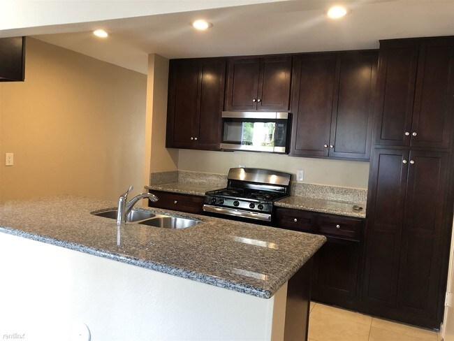 Building Photo - 4 br, 2 bath House - 3316 7th St.
