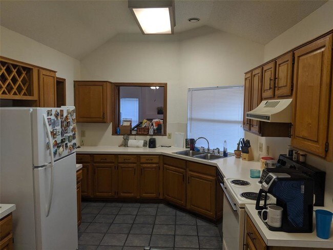 Foto del edificio - 3807 Branch Hollow Cir
