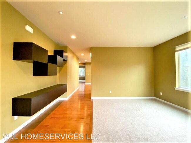 Foto del edificio - 5 br, 3.5 bath House - 9877 174TH Ct NE