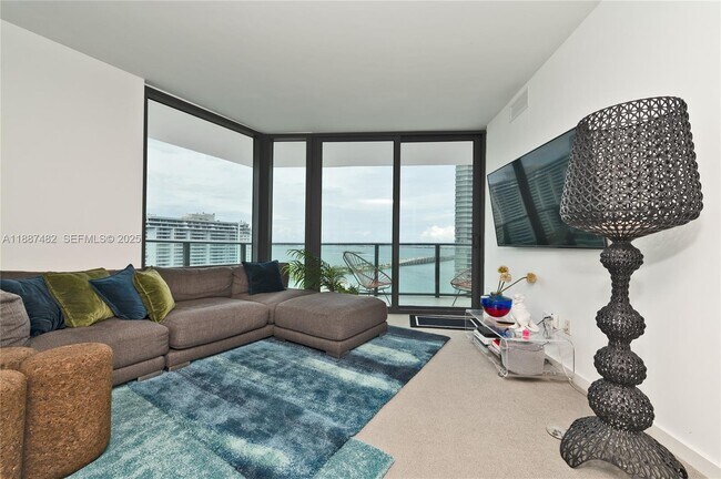 Foto del edificio - 501 NE 31st St