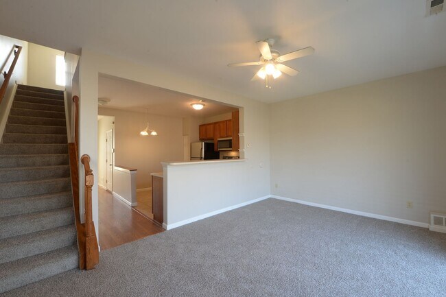 Foto del edificio - 4939 Heritage Heights Cir