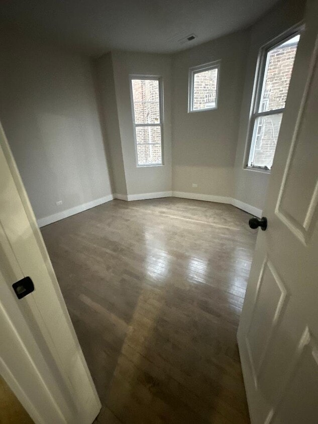 Photo - 2223 S Hamlin Ave (Chicago, IL)