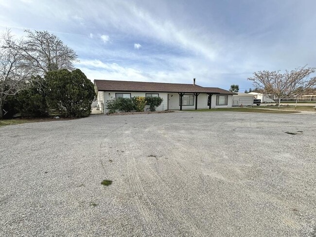 Building Photo - 16101 Ash St