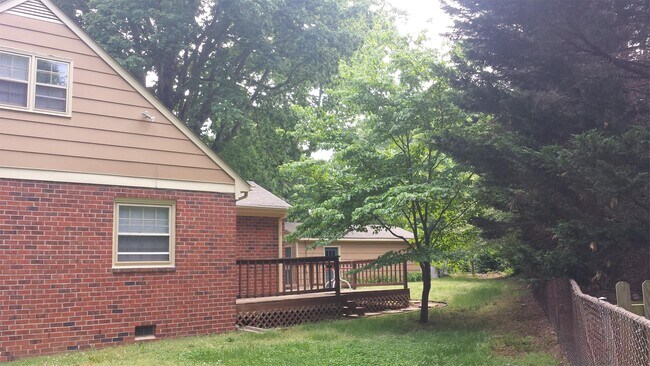 Building Photo - 10411 Duryea Dr