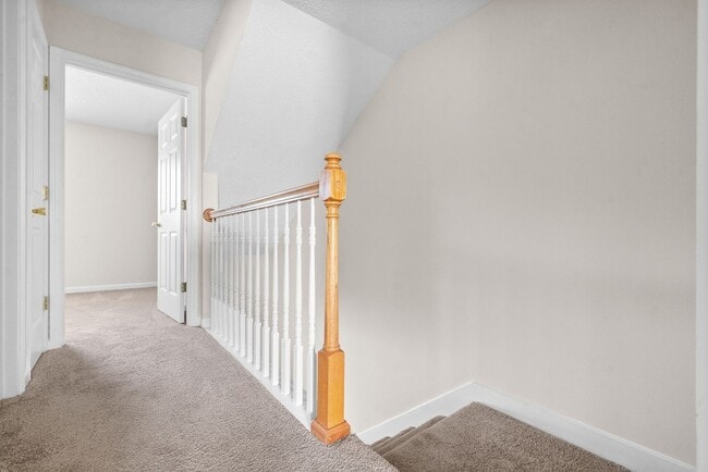 Foto del edificio - 3bed 2 bath with Bonus close to Fort Campbell and I-24.