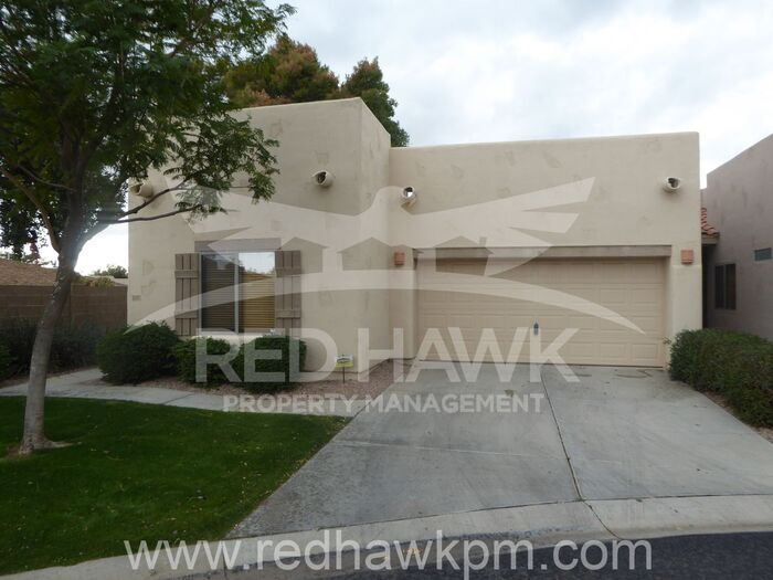 Primary Photo - 440 S Val Vista Dr