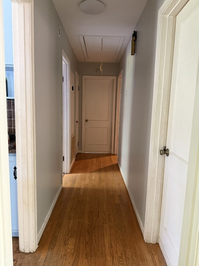 Building Photo - 3220 Avondale Ave
