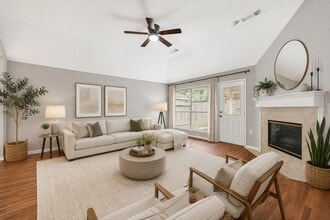 Building Photo - 10323 Emerald Pine Dr