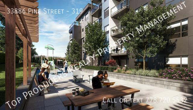 Building Photo - Brand New 1 Bed & Den Condo