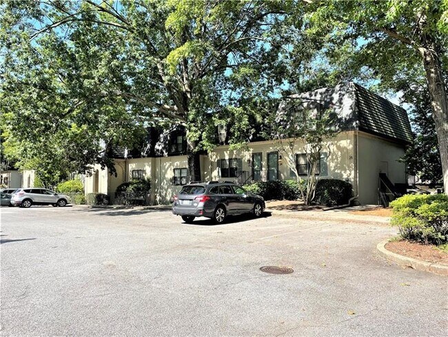 Building Photo - 25 Chaumont Square NW