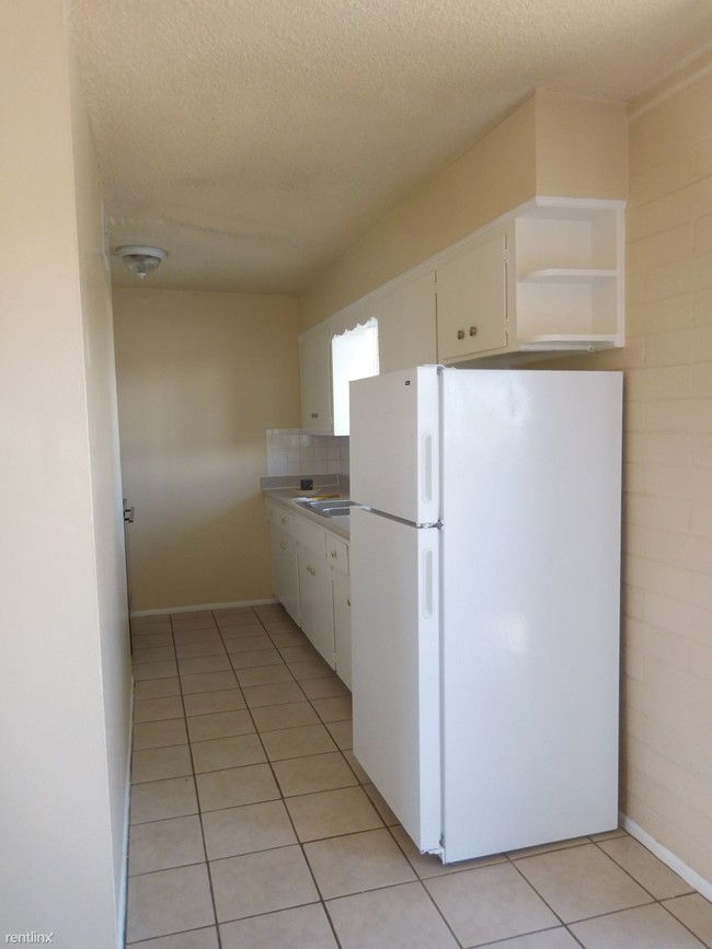 Foto del edificio - 1420 N Craycroft Rd