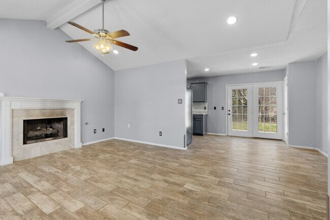 Building Photo - 160 Sugarberry Dr
