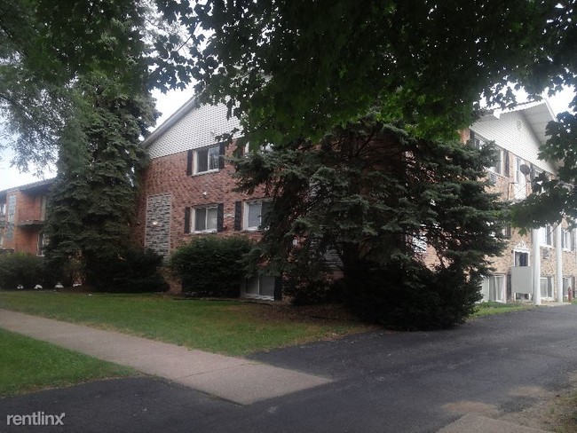 Building Photo - 4117 Lindenwood Dr