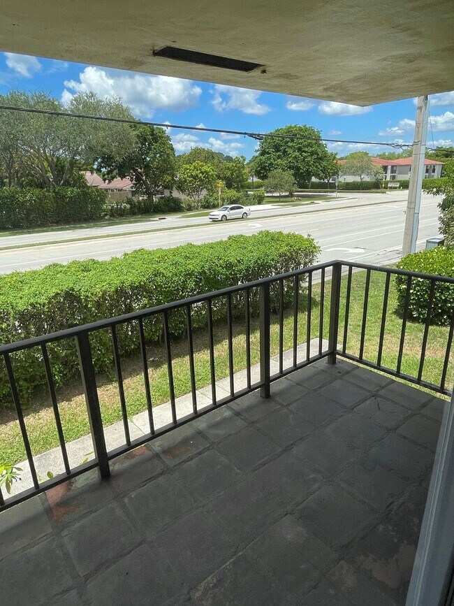 Foto del edificio - 11605 NW 29th St