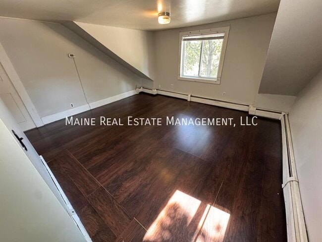 Building Photo - 16 Penobscot St