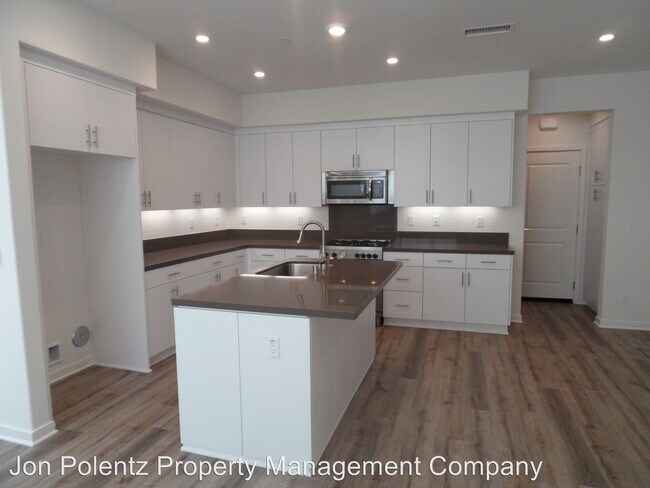 Building Photo - 4 br, 3 bath Apartment - 122 Leafy Twig