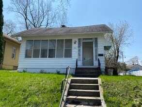 Building Photo - 232 E Irvington Ave