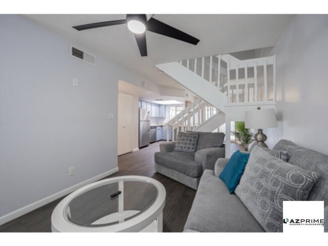 Building Photo - This Stunning 2 Story Townhome in the Hear...